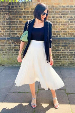 Closet London Cream Pleated Skirt