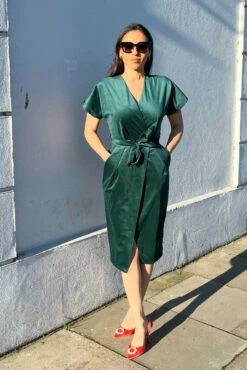 Closet London Green Kimono Wrap Over Velvet Dress -Closet London Popular Shop 0026 D7591 Green1 17439.1684341748