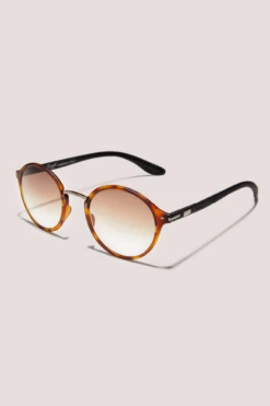 Closet London Rita Matt Havana Brown Oval Sunglasses -Closet London Popular Shop ACG7135 C3 Side 10138.1619691674