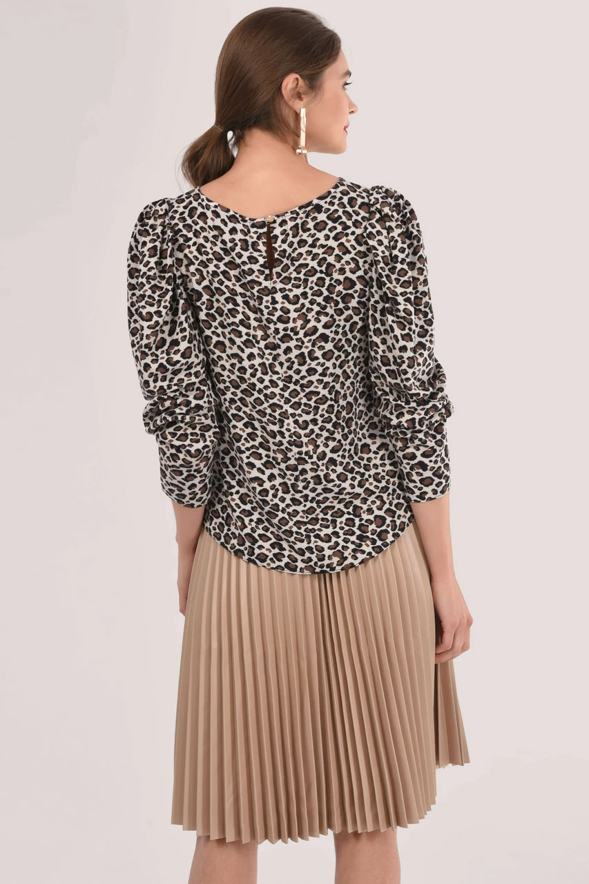 Closet London Brown Pleated Sleeve Blouse 6 Closet London Brown Pleated Sleeve Blouse - Image 4