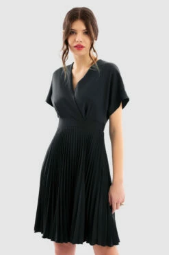 Closet London BlackPetite Kimono Pleated Dress -Closet London Popular Shop D6438 Emerald DSC 7117 12239.1649759380.1280.1280 51542 26075 41885.1696597636