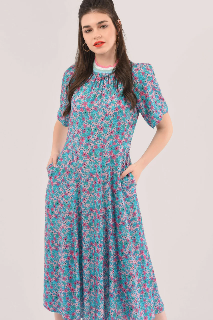 Closet London Blue Print Rib Neck Full Skirt Dress 5 Closet London Blue Print Rib Neck Full Skirt Dress - Image 3