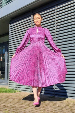 Closet London Fuchsia Pink Leopard Print Pleated Midi Dress -Closet London Popular Shop D8125 D7606 000 0003 IMG 9404 32657.1647532845