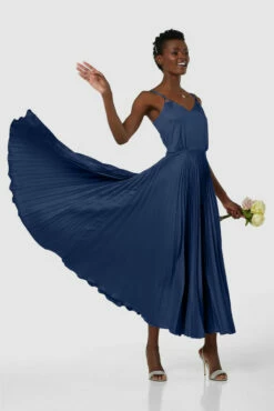 Closet London Navy V-Neck Pleated Midi Dress -Closet London Popular Shop D8141 20211026 Closet London2886 22430.1645709463.1280.1280 14195.1653988158