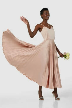 Closet London Blush Pink V-Neck Pleated Midi Dress