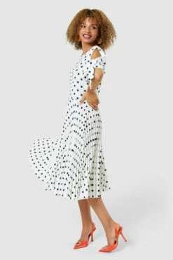 Closet London Ivory White Split Sleeve Pleated A-Line Dress -Closet London Popular Shop D9082 20220830 Closet London 33047 21504.1677163826