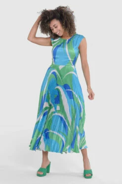 Closet London Green Pleated V-Back Dress 7 Closet London Green Pleated V-Back Dress -Closet London Popular Shop D9319 34 20293.1685456946