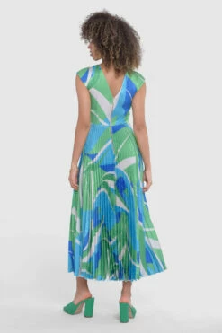 Closet London Green Pleated V-Back Dress 9 Closet London Green Pleated V-Back Dress -Closet London Popular Shop D9319 42 16398.1685456927