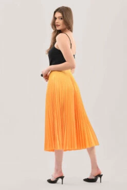 Closet London Mustard Pleated Midi Skirt 9 Closet London Mustard Pleated Midi Skirt -Closet London Popular Shop S7122 DSC 8481 93765.1624022083